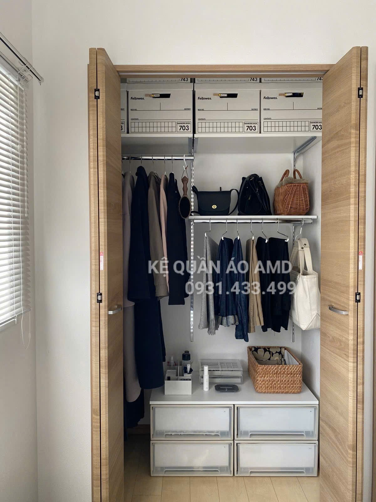 Bận rộn cả ngày, bạn xứng đáng có một góc thay đồ tinh gọn
