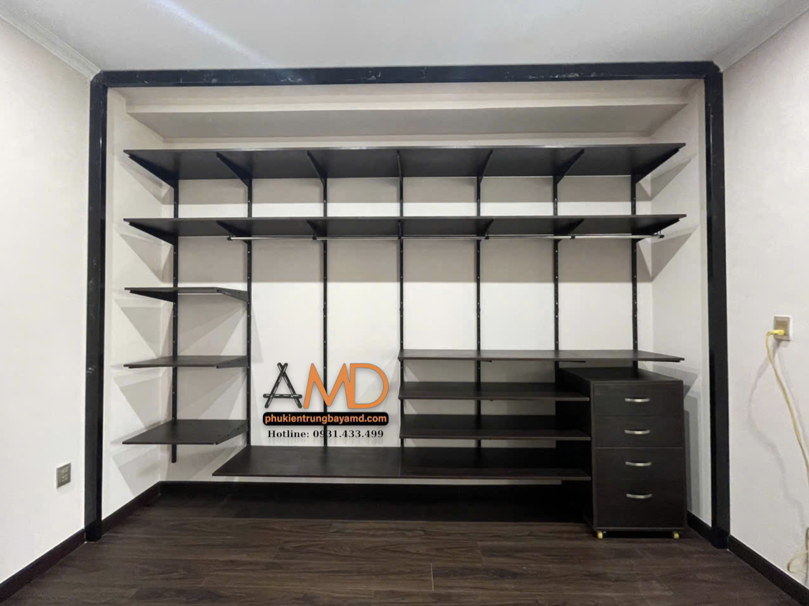 Giải pháp chính là hệ kệ mở AMD, mang lại sự mới mẻ trong cách lưu trữ và trưng bày